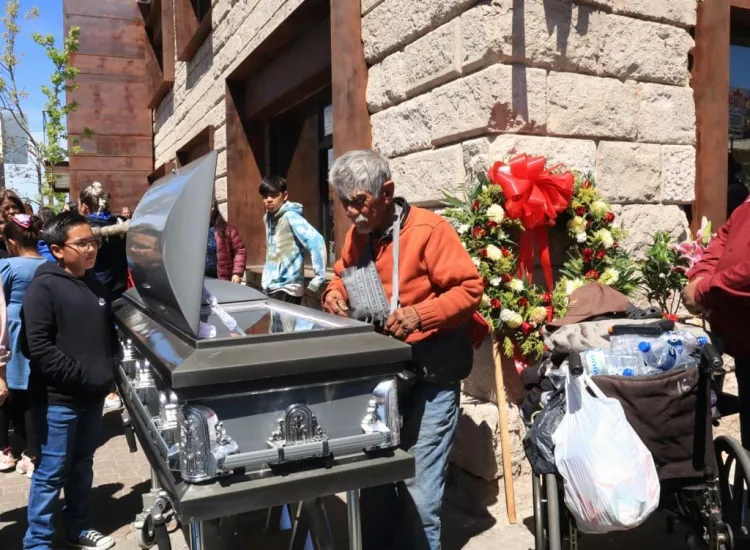 Dan el último adiós al “Güerito Transistores”