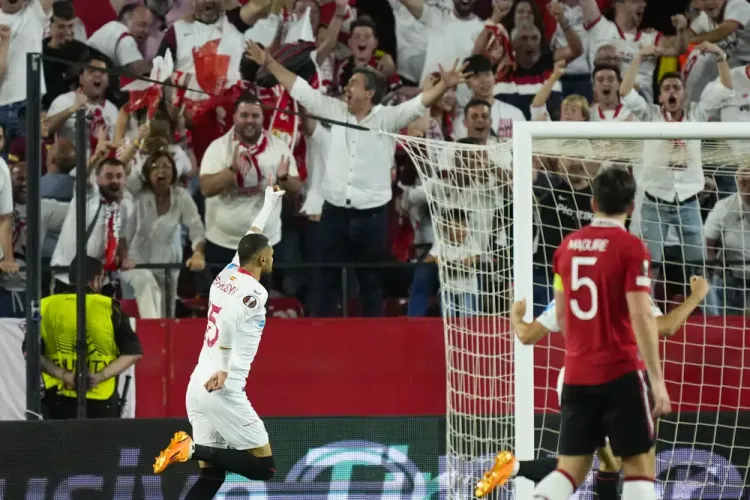 Sevilla aterriza en semifinales