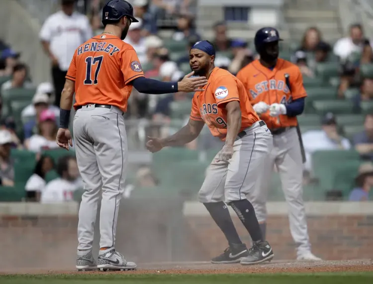 Astros se impone a los Bravos