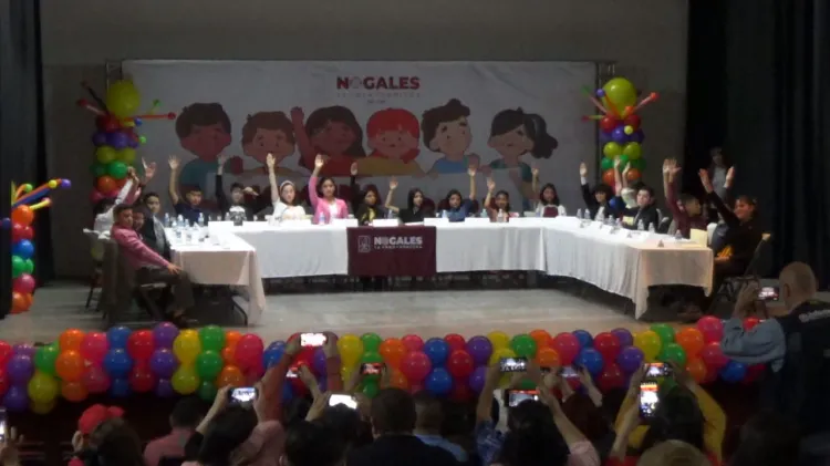 Integran Cabildo infantil en Nogales
