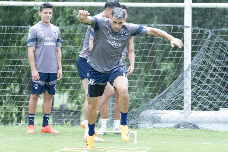 Rayados van con suplentes