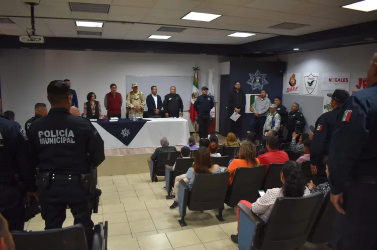 Anuncian apoyos de despensas para policías