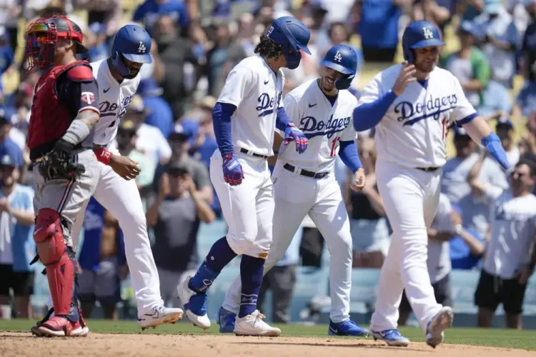 Dodgers triunfan con grand slam