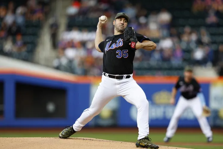 Verlander gana duelo a Bieber