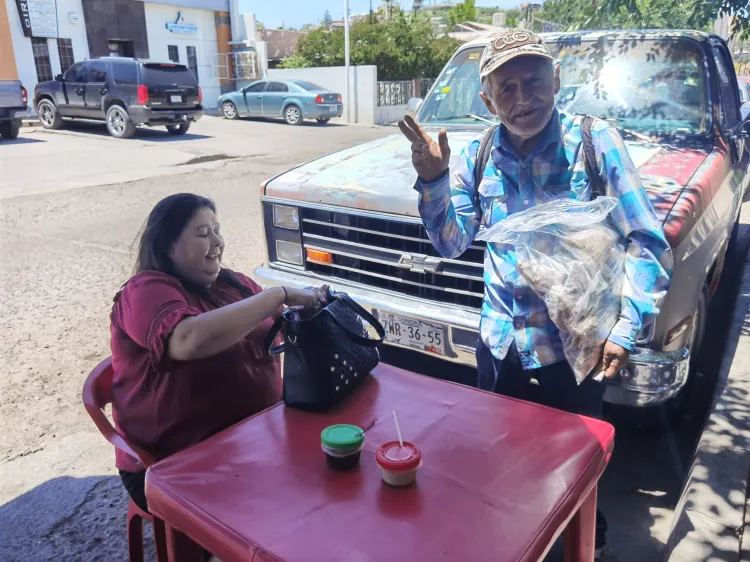 Promueve don Manuel uso curativo de yerbas