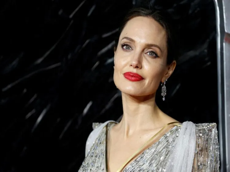Angelina Jolie lanza su marca de ropa con materiales reciclados