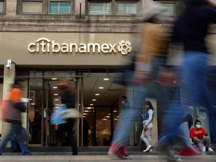 AMLO reitera interés por comprar Banamex