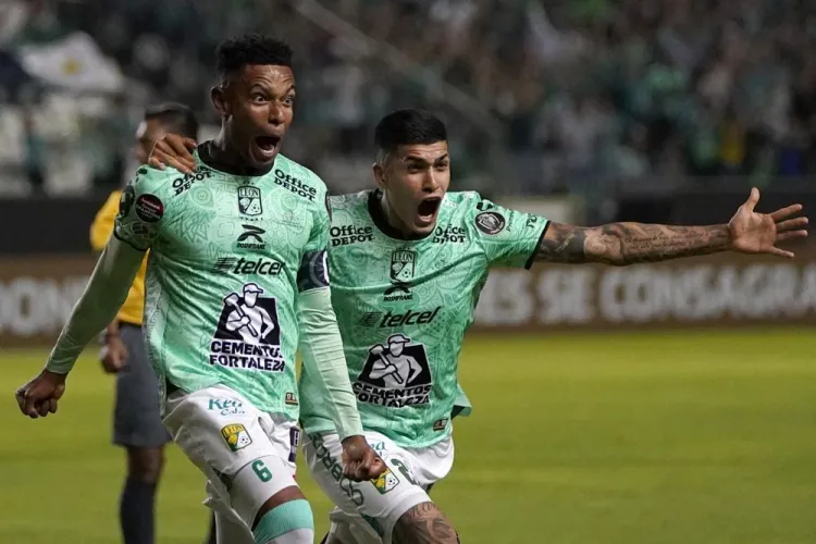 León consigue leve delantera