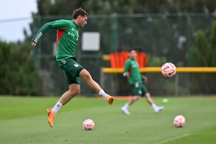 México en duelo crítico