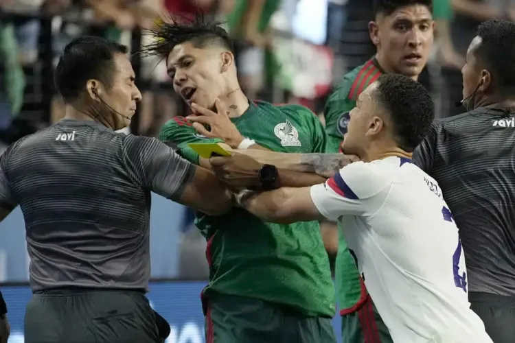 México pierde juego y jerarquía