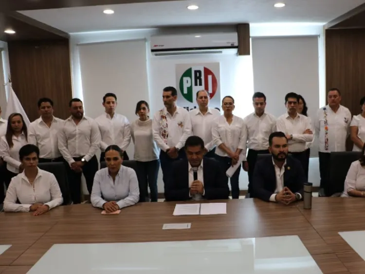 Renuncian diputados y dirigencia del PRI en Hidalgo