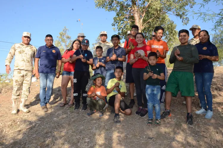 Integra Ejército Mexicano a la niñez en campaña de reforestación