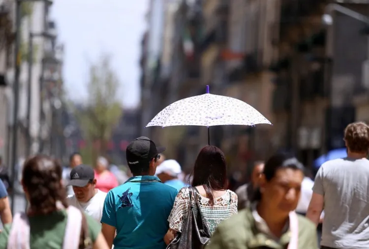 112 personas han fallecido por ola de calor: Salud