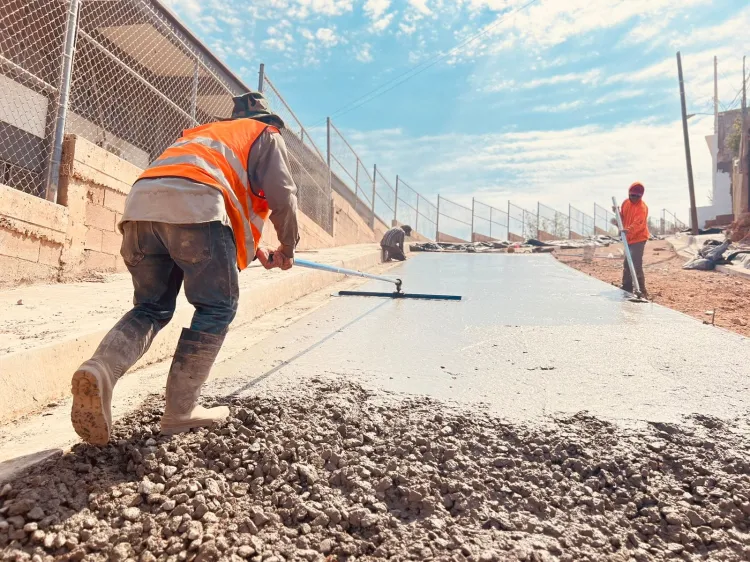 Presenta considerable avance pavimentación de calle Kamias