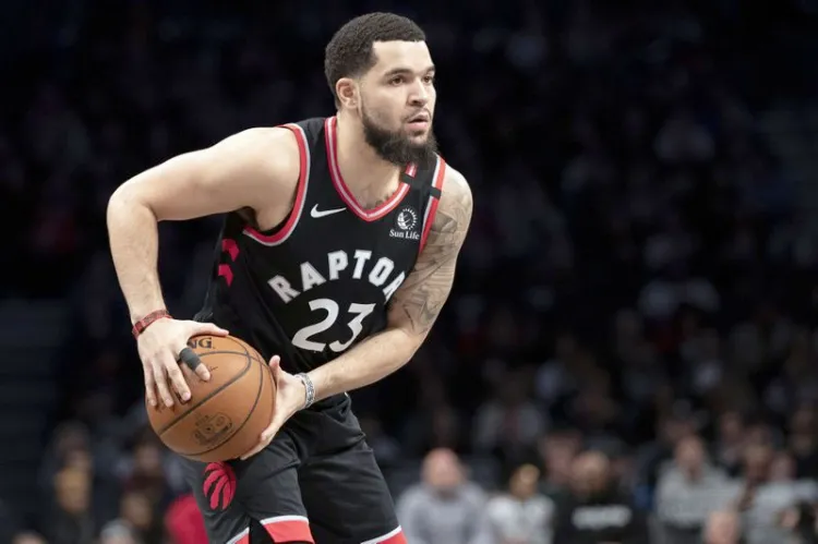 VanVleet pasa a los Rockets