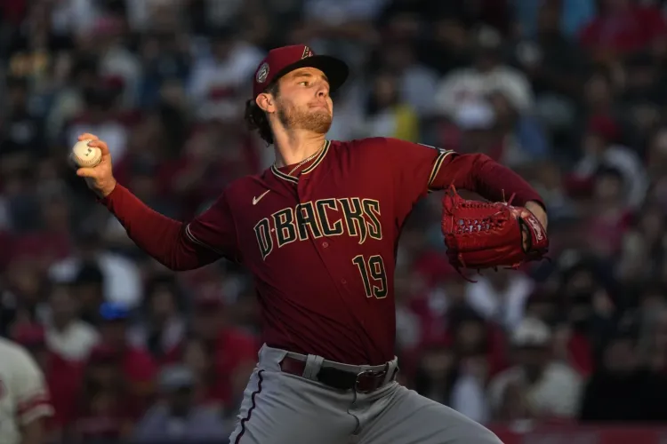 Diamondbacks amarran serie