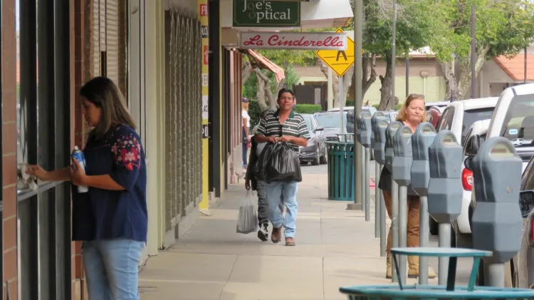 Mexicanos impulsan comercio en el Condado Santa Cruz