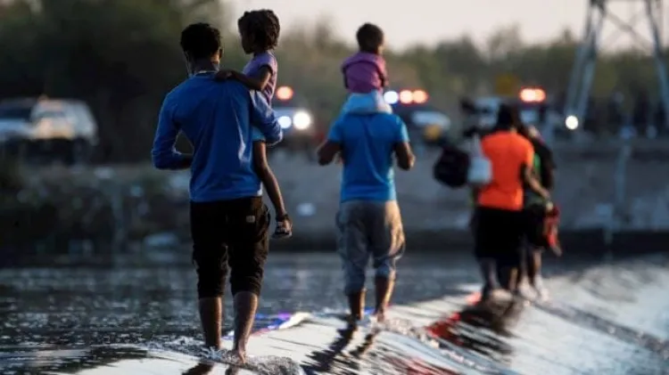 Negocian EU y México programa para apoyar a refugiados