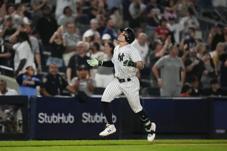 Yanquis reaccionan para vencer a los Orioles