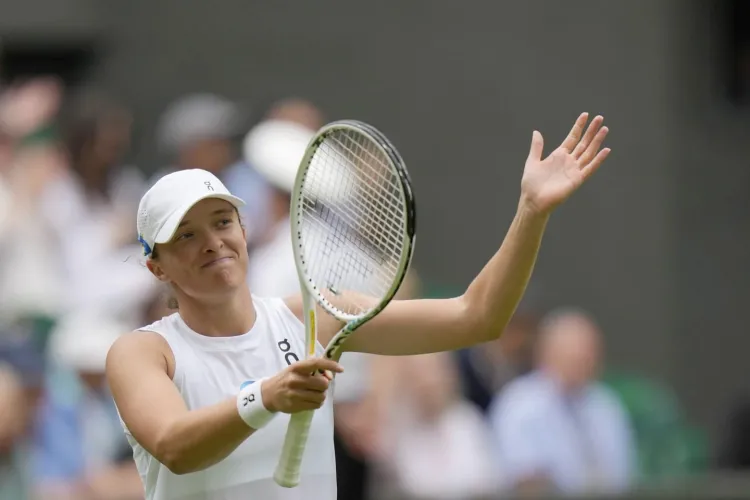 Lluvia causa estragos en Wimbledon