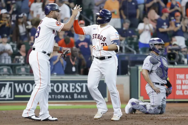 Díaz guía a los Astros