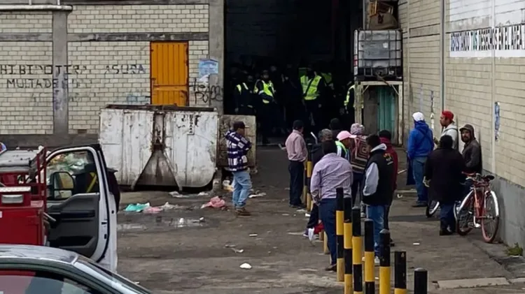 Incendio en Central de Abasto en Toluca deja 9 muertos