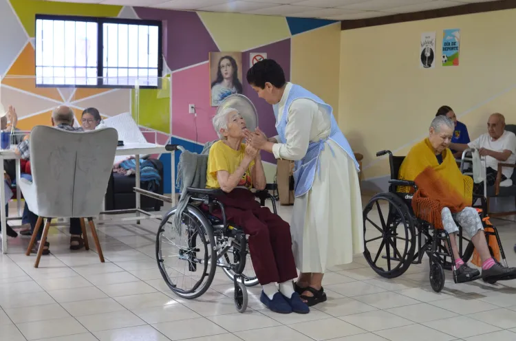 Necesidades y alegrías se viven en el Asilo de Ancianos de Nogales