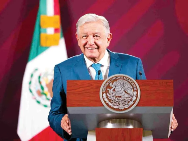 “Espectaculares no funcionan”; pide AMLO a corcholatas moderar gastos