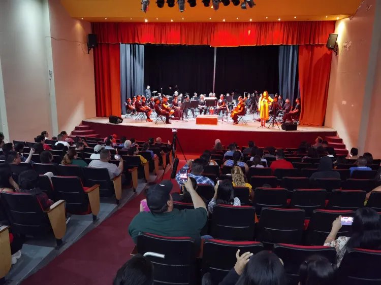 Participa orquesta “San Joselito” en concierto de música clásica “Unísono”