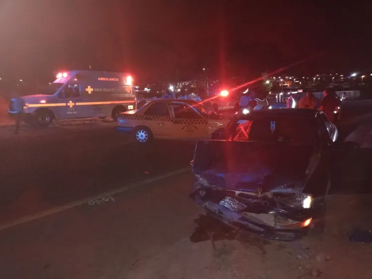 Choque vehicular en puente de Encinas deja un herido