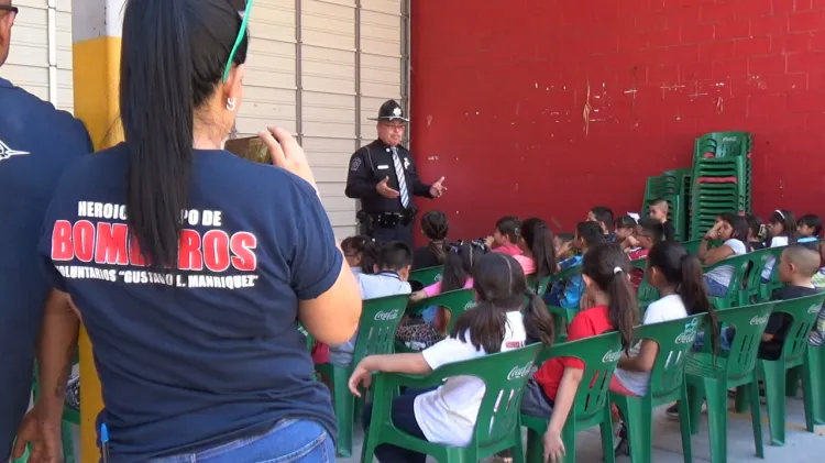 Activan educación vial a Bomberitos Exploradores