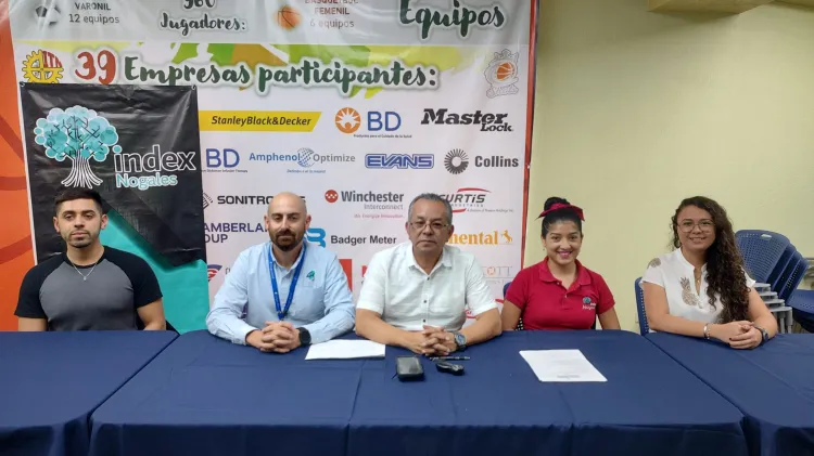 Respalda industria torneo de golf para financiar becas educativas