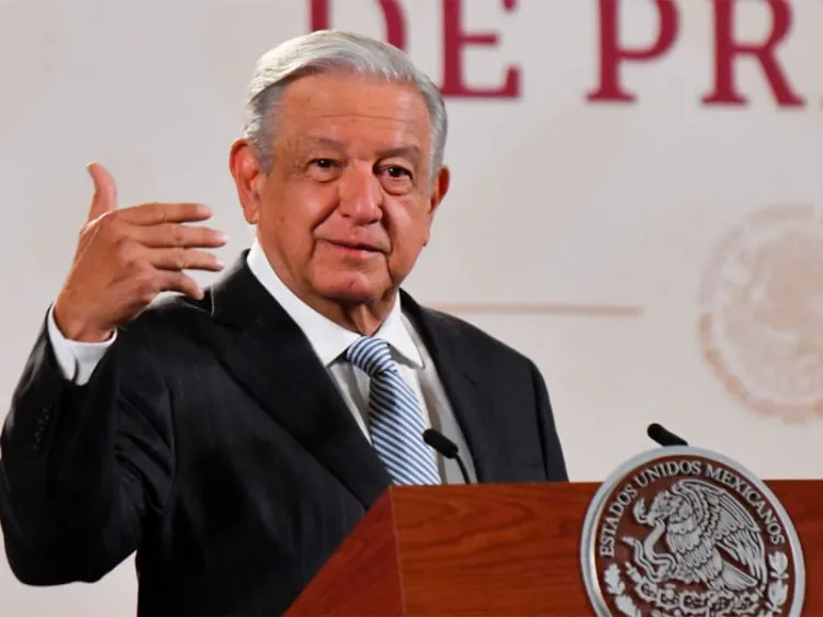 Gobierno está obligado a garantizar atención médica gratuita: AMLO