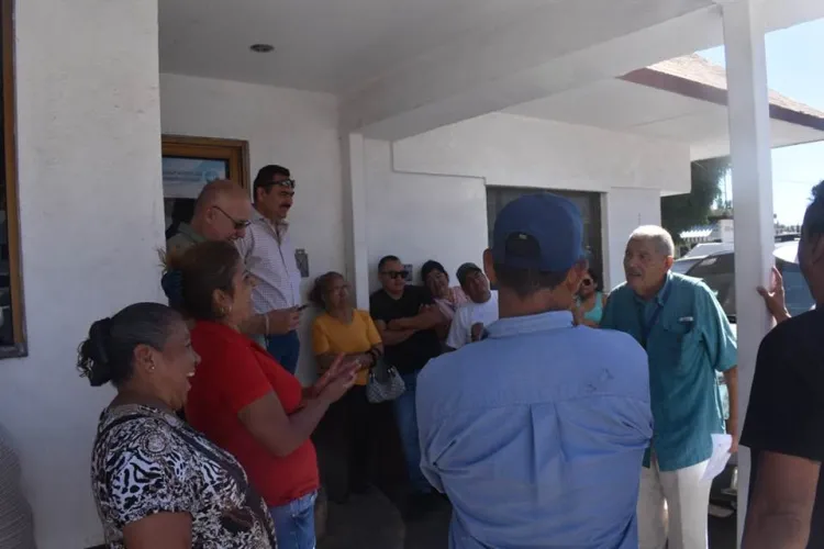 Atienden en Oomapas a vecinos de Solidaridad por falta de agua
