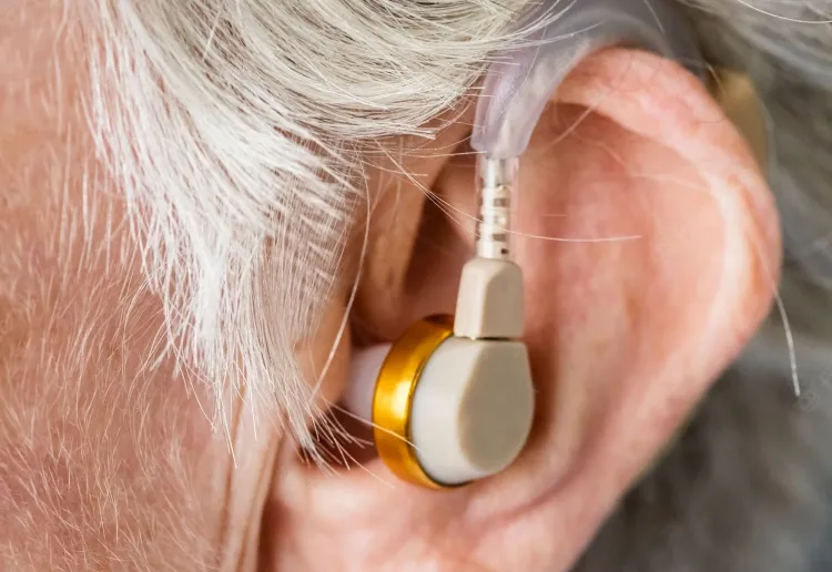 Apoya Arsobo a personas con problemas auditivos