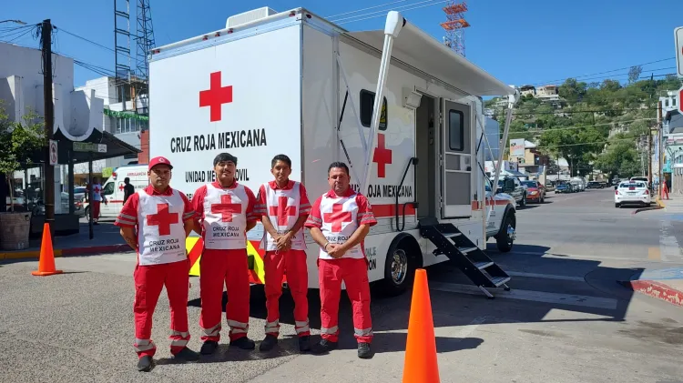 Recibe Cruz Roja clínica móvil para atención a migrantes