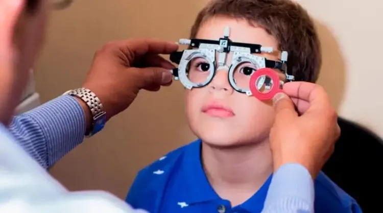 Vital el cuidado de la salud visual en niños: Optometrista