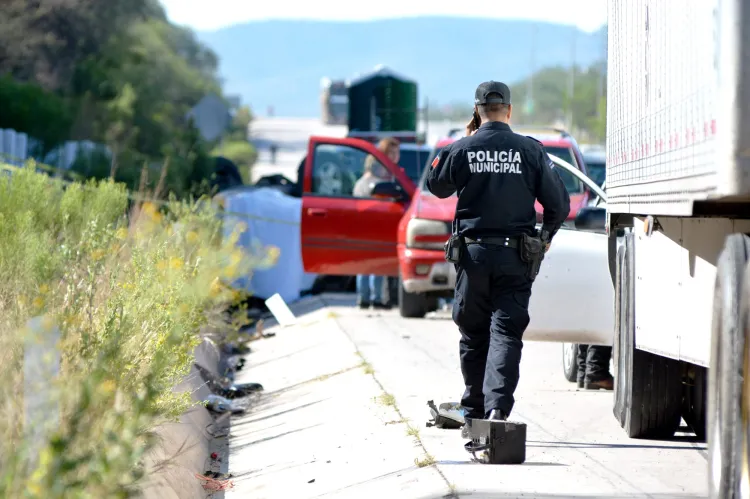 Fallecen 2 jóvenes en accidentes carreteros a escasas horas de diferencia