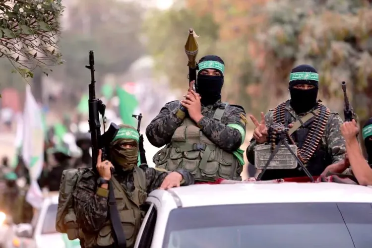 Amenaza Hamas con ejecutar rehenes israelíes civiles