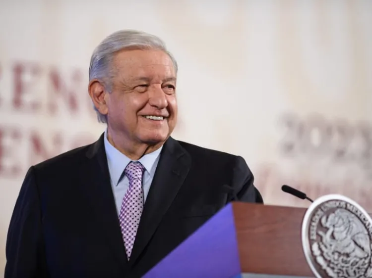 En lo que podamos ayudar a Cuba, ‘incluido petróleo’, lo vamos a hacer: AMLO