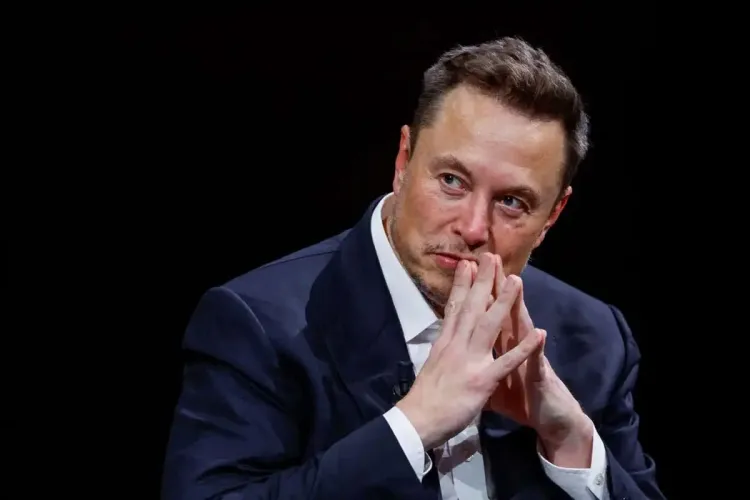 Duda Elon Musk de instalar Tesla en México