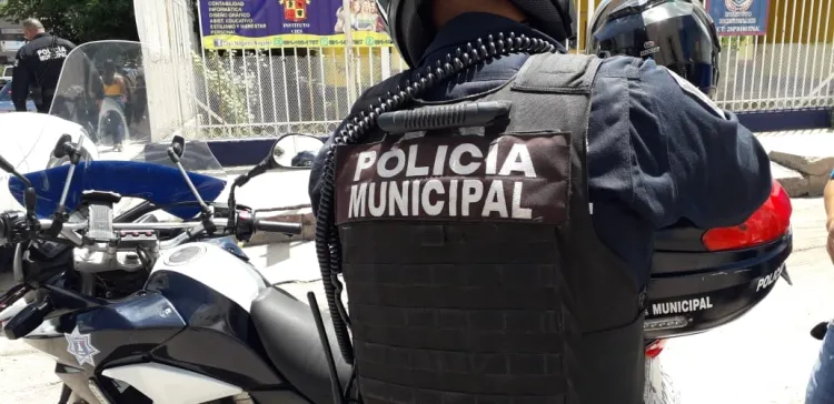 Roban comercio y a empleado