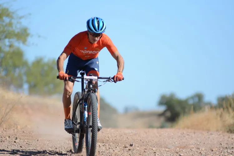 Respalda Joe Quevedo carrera con causa en Nogales