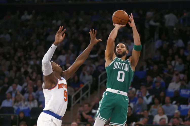 Celtics pasan sobre los Knicks