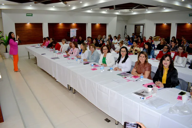 Es Nogales sede de segundo seminario Mujeres Líderes para Gobernar