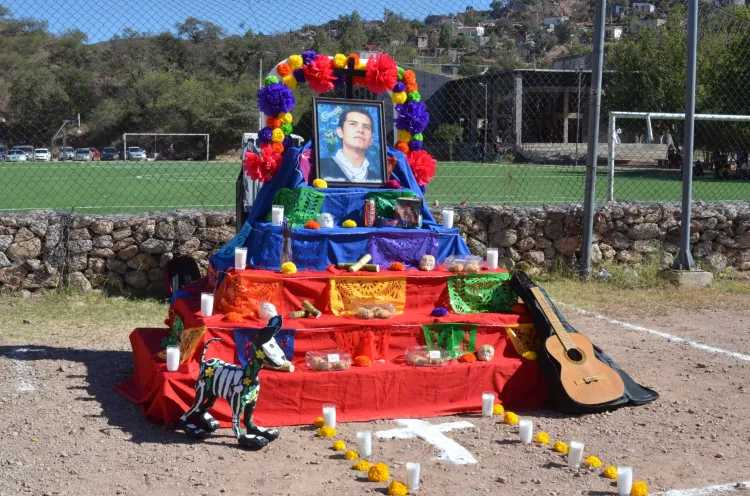 Honran el recuerdo de Omar en la preparatoria municipal