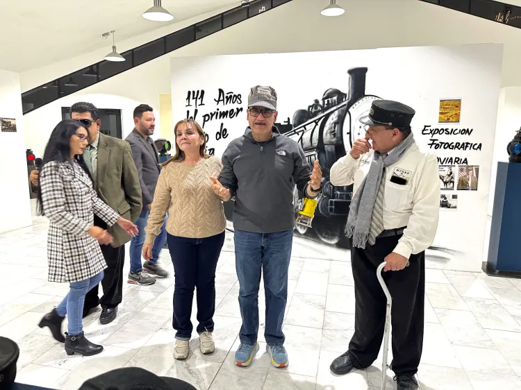 Comparte Alcalde vivencia familiar con el ferrocarril