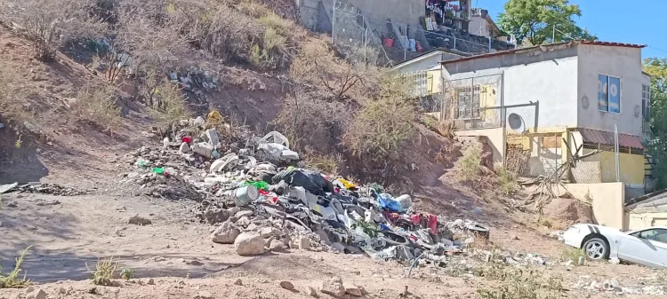 Atiende Servicios Públicos reporte de basurero clandestino