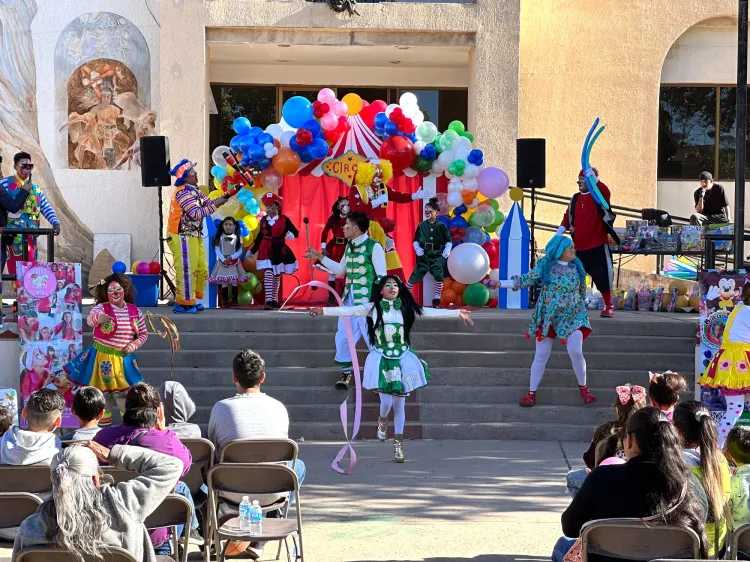 Celebran Día del Payaso