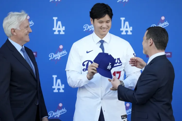 Dodgers presenta a Shohei Ohtani